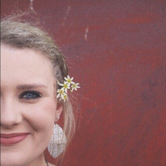 Meet your Posher, KT! - Picture 4 of 4